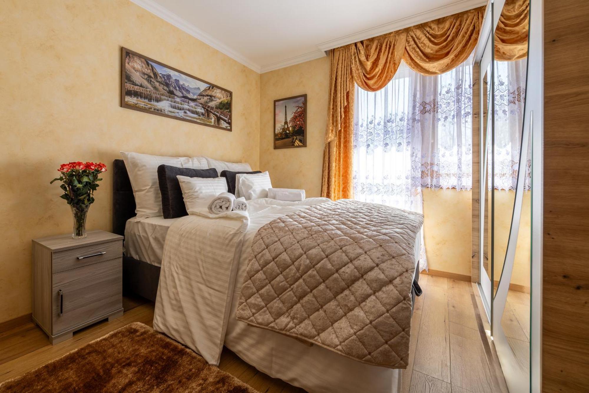 Voeroes Alom Panzio Bed and Breakfast Tiszakécske Buitenkant foto