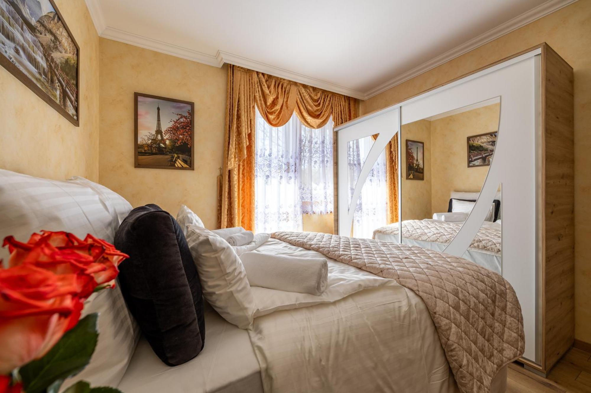 Voeroes Alom Panzio Bed and Breakfast Tiszakécske Buitenkant foto