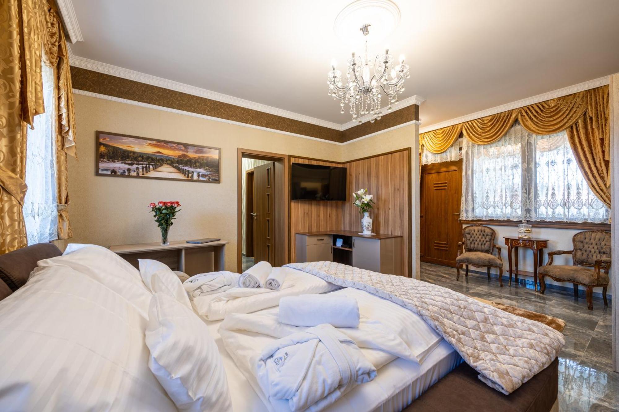 Voeroes Alom Panzio Bed and Breakfast Tiszakécske Buitenkant foto