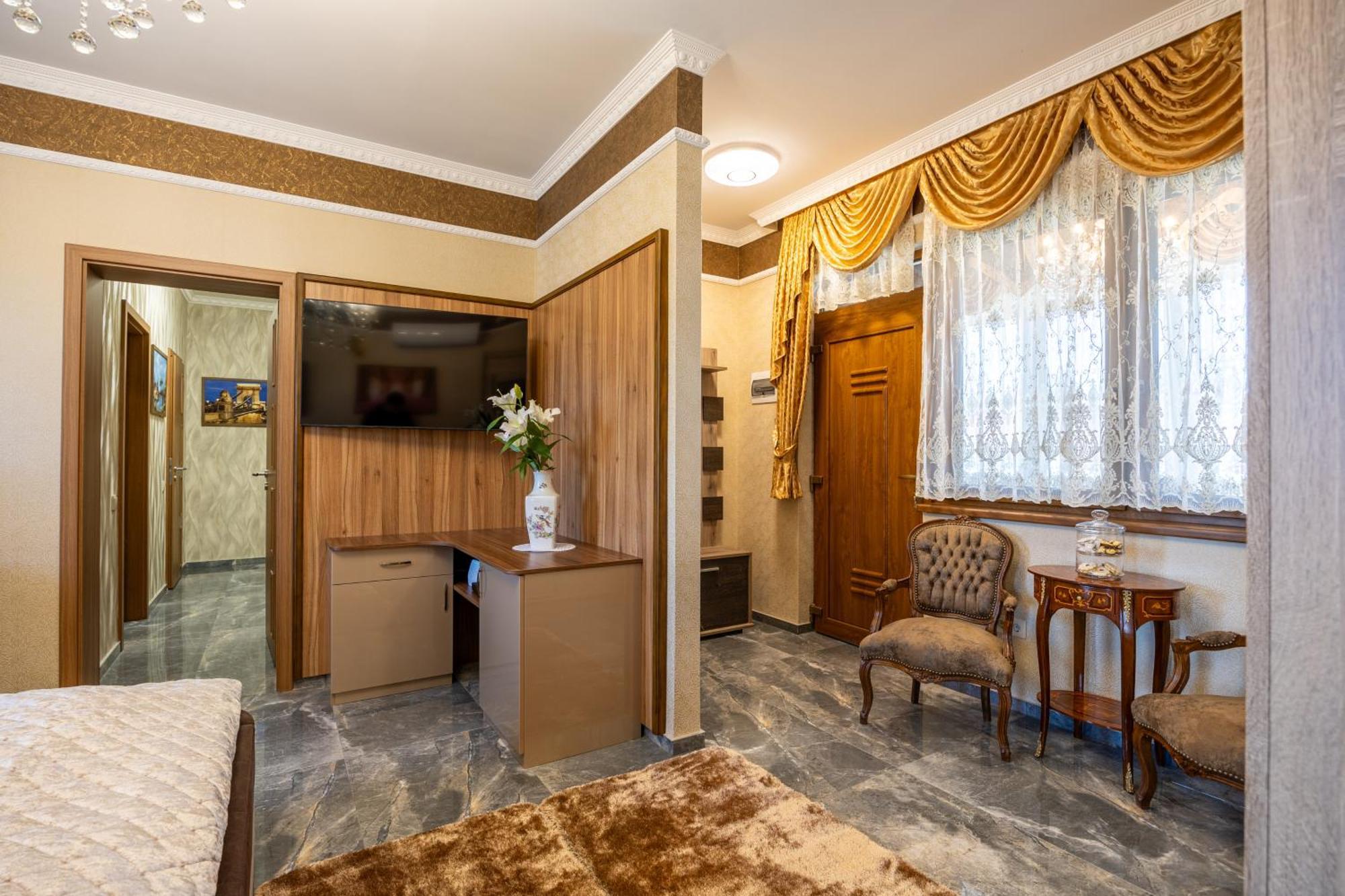 Voeroes Alom Panzio Bed and Breakfast Tiszakécske Buitenkant foto
